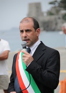 Il sindaco Michele De Lucia