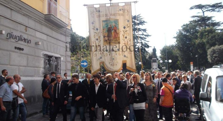 Nola, Festa dei Gigli 2018: definito il calendario del passaggio delle Bandiere Nola, Festa dei Gigli 2018: definito il calendario del passaggio delle Bandiere