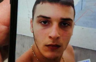Sedicenne ucciso durante rapina a Napoli, i familiari: "Giustizia per Ugo"
