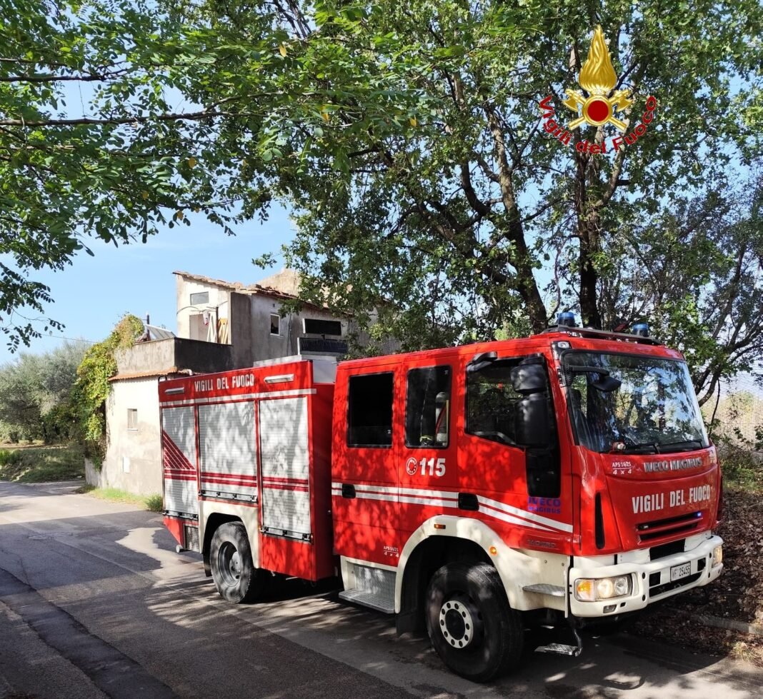 Sessa Aurunca, esplosione per una fuga di gas in un appartamento: ferito un 67enne Sessa Aurunca, esplosione per una fuga di gas in un appartamento: ferito un 67enne