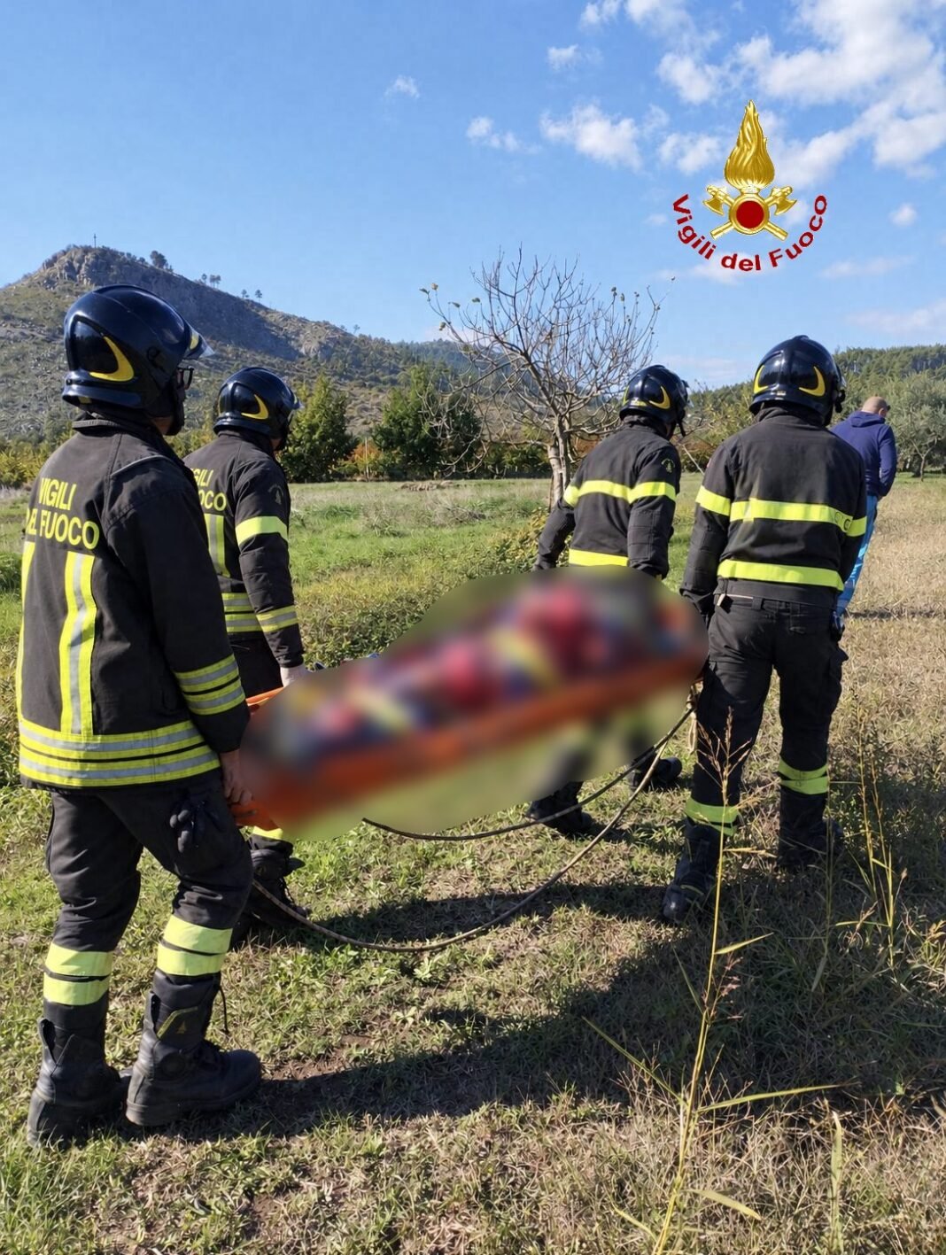 Mignano Monte Lungo, precipita per 10 metri in un fossato: 75enne salvata dai vigili del fuoco Mignano Monte Lungo, precipita per 10 metri in un fossato: 75enne salvata dai vigili del fuoco